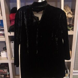 Jones New York Black Keyhole Velvet Blouse